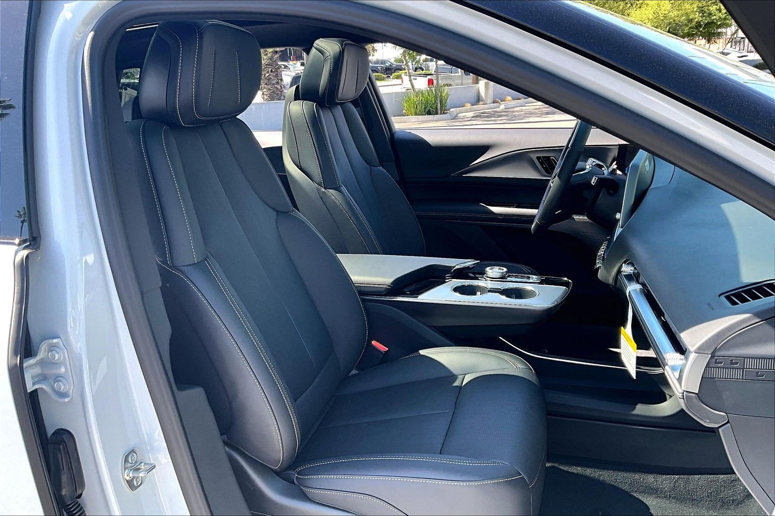 New 2027 Cadillac Lyriq Sport RWD image 19