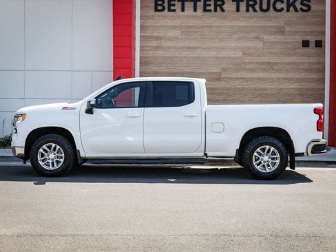 Used 2024 Chevrolet Silverado 1500 LT AWD/4WD image 7