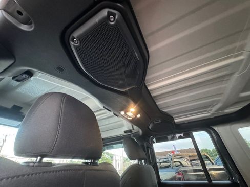 Used 2023 Jeep Wrangler 4WD High Altitude image 36