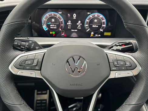 New 2026 Volkswagen Tiguan SE R-Line image 22