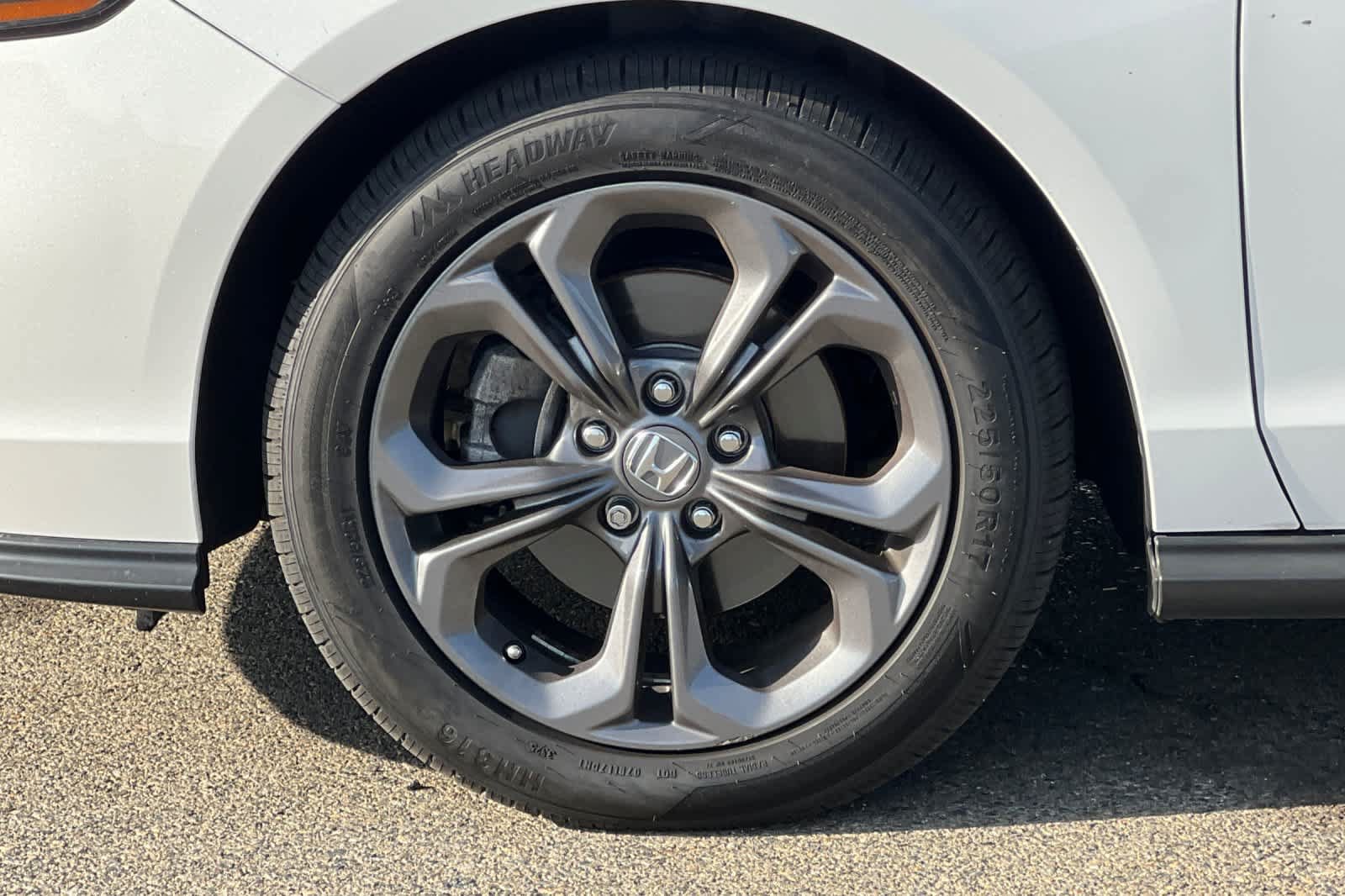 Used 2023 Honda Accord EX image 13