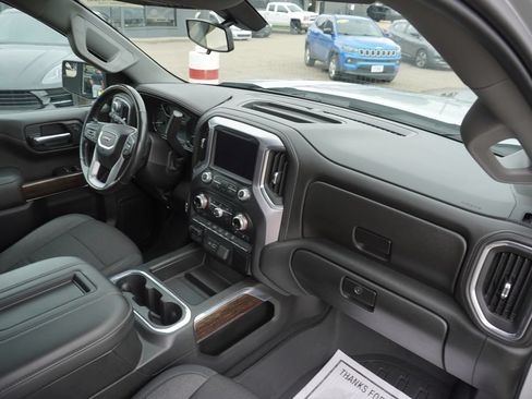 Used 2020 GMC Sierra 1500 Elevation w/ Elevation Value Package AWD/4WD image 8