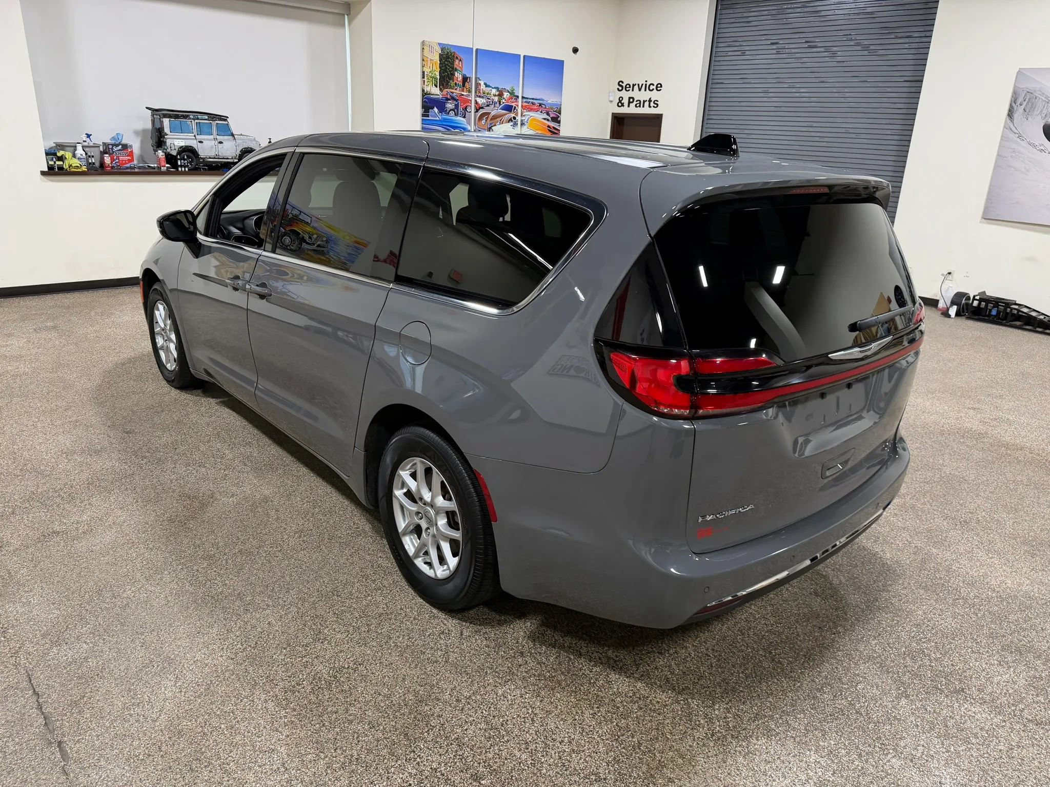 Used 2025 Chrysler Pacifica Select FWD image 19