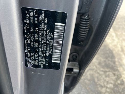 Used 2024 Hyundai Elantra Blue image 39