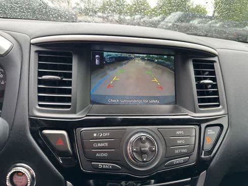 Used 2020 Nissan Pathfinder SV FWD image 8