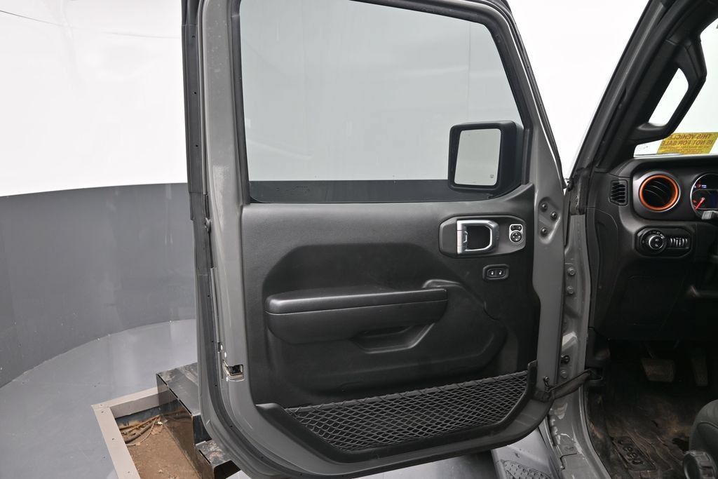 Used 2021 Jeep Gladiator Mojave w/ Cold Weather Group AWD/4WD image 16