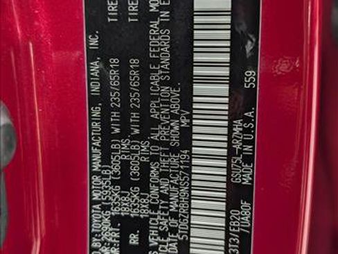 Used 2022 Toyota Highlander XLE image 26