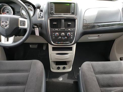 Used 2017 Dodge Grand Caravan SE w/ Power Window Group FWD image 13