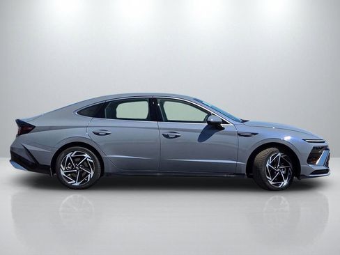 New 2026 Hyundai Sonata SEL FWD image 3