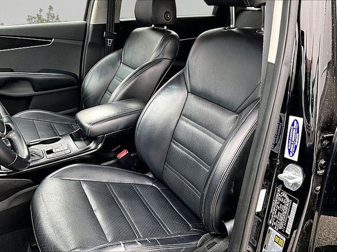 Used 2019 Kia Sorento EX FWD image 21