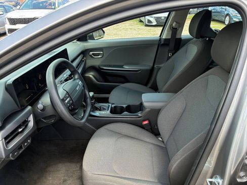 Used 2025 Kia K4 FWD image 20