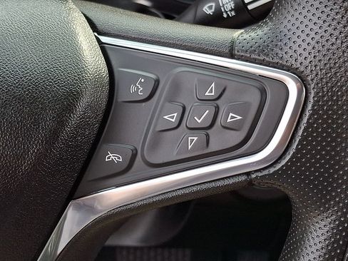 Used 2019 Chevrolet Equinox LT AWD/4WD image 24