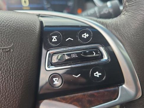 Used 2013 Cadillac XTS Premium FWD image 26
