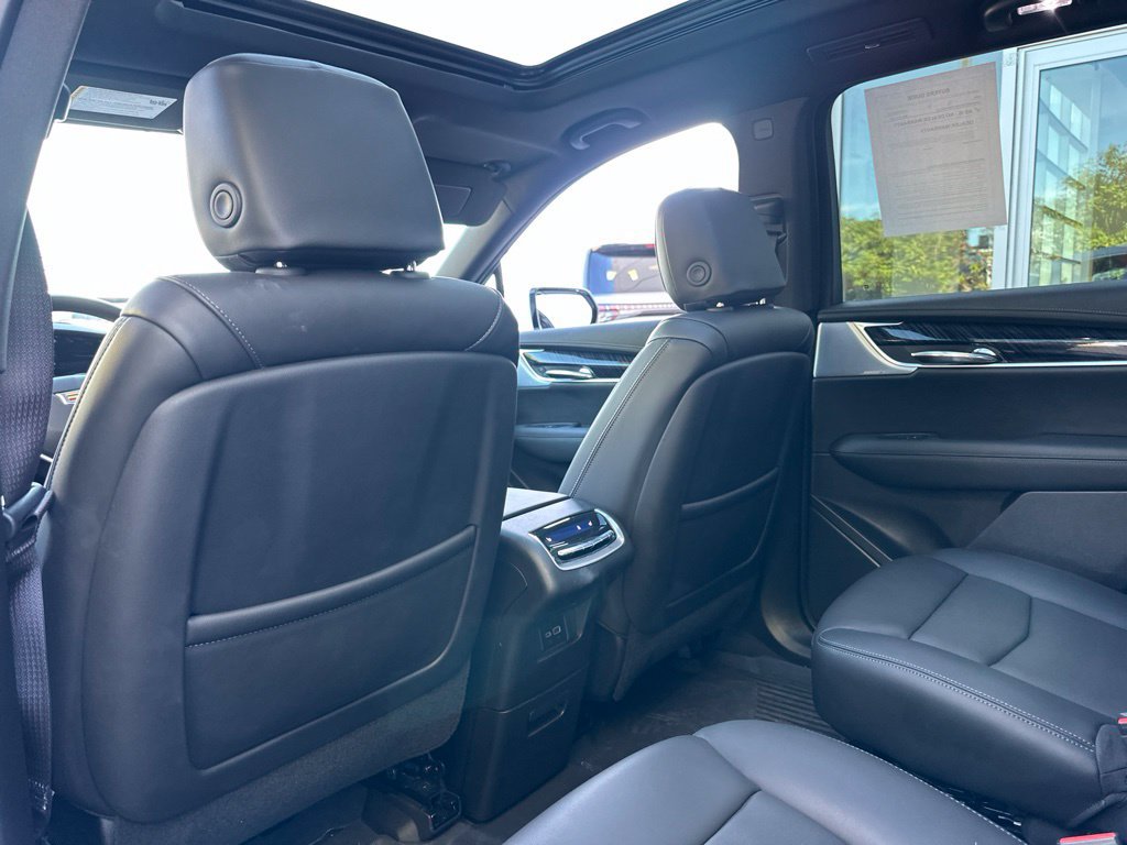 Used 2025 Cadillac XT6 Premium Luxury w/ LPO, Floor Liner Package AWD/4WD image 45