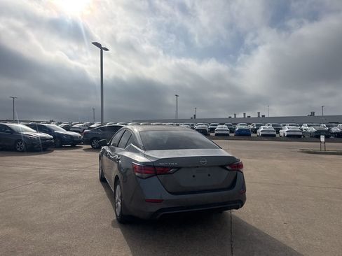 Used 2024 Nissan Sentra S w/ Lighting Package image 12