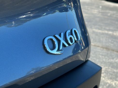 Certified 2025 INFINITI QX60 Sensory image 9