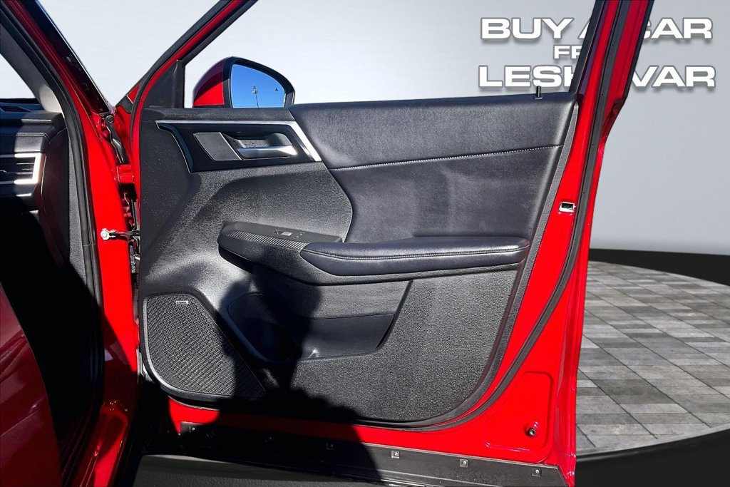 Used 2025 Mitsubishi Outlander AWD image 23
