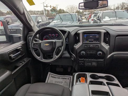 Used 2024 Chevrolet Silverado 3500 W/T image 12
