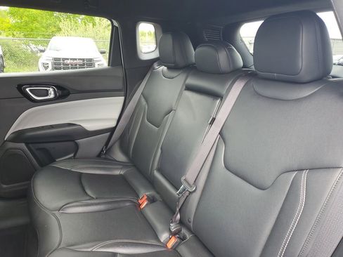 Used 2025 Jeep Compass Limited AWD/4WD image 25