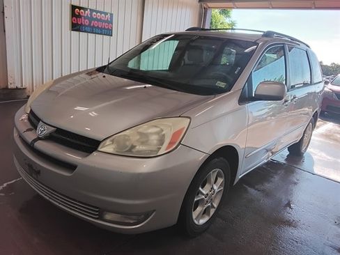 Used 2004 Toyota Sienna XLE image 4