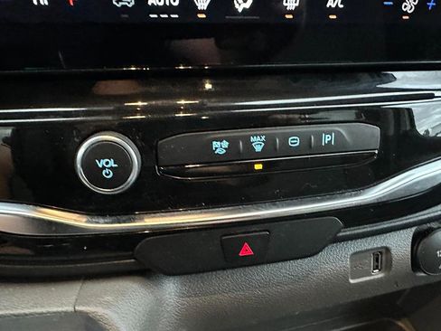 Used 2025 Ford Transit 350 XLT image 27