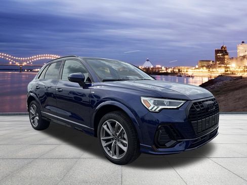 Certified 2025 Audi Q3 2.0T Premium w/ Convenience Package AWD/4WD image 4