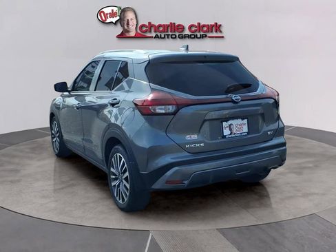 Used 2024 Nissan Kicks SV FWD image 3