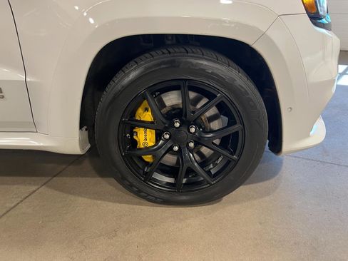 Used 2018 Jeep Grand Cherokee Trackhawk AWD/4WD image 44