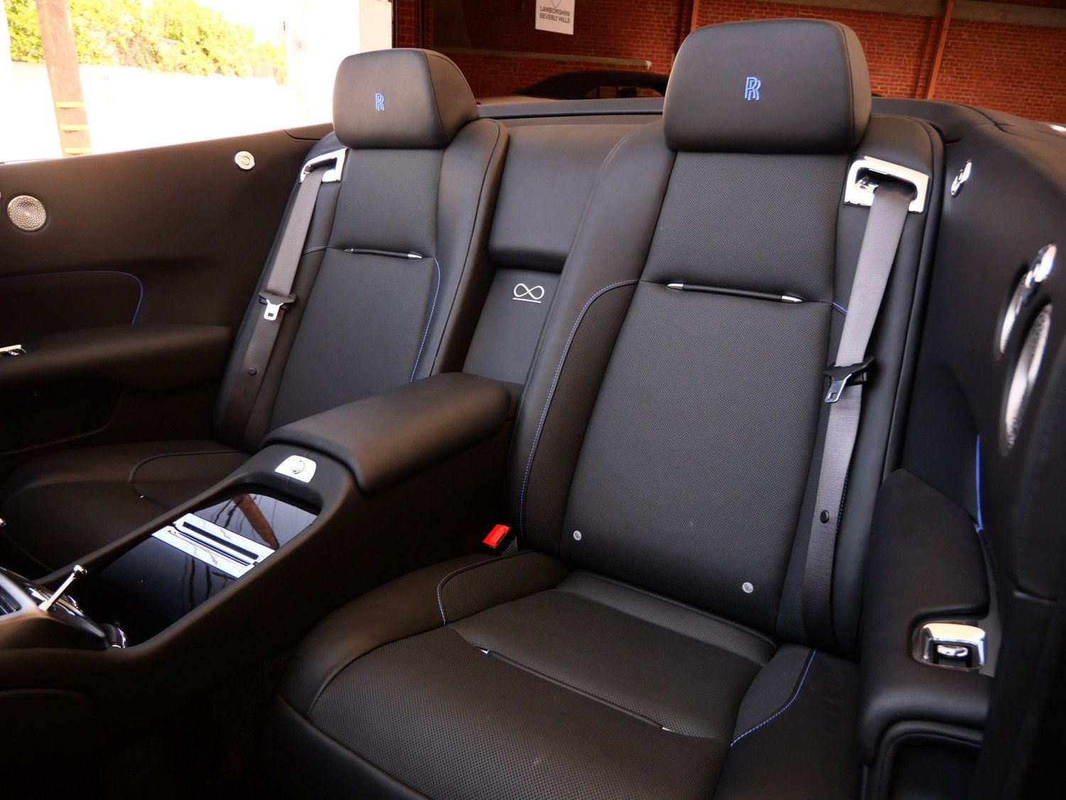 Used 2018 Rolls-Royce Dawn RWD image 8