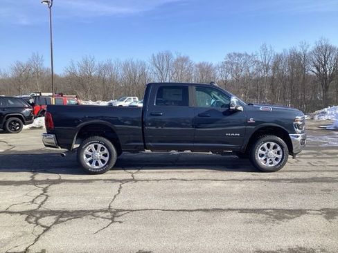 New 2026 RAM 2500 Laramie AWD/4WD image 8