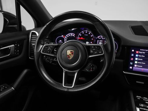 Certified 2022 Porsche Cayenne Platinum Edition AWD/4WD image 30