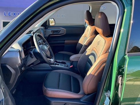 New 2025 Ford Bronco Sport Outer Banks w/ Outer Banks Tech Package+ AWD/4WD image 9