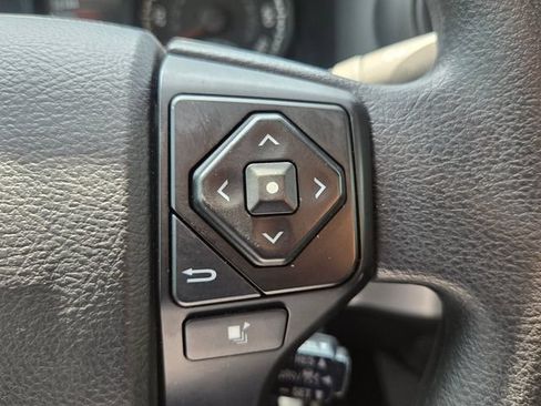 Used 2022 Toyota Tacoma SR w/ SR Convenience Package RWD image 23