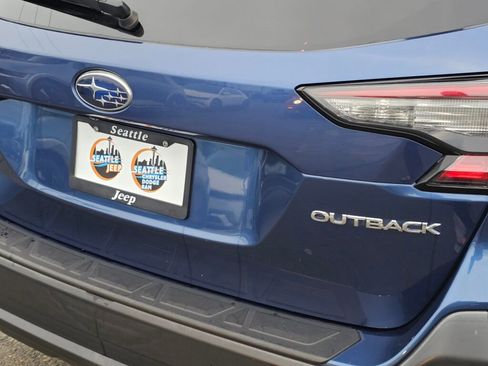 Used 2020 Subaru Outback Premium image 14