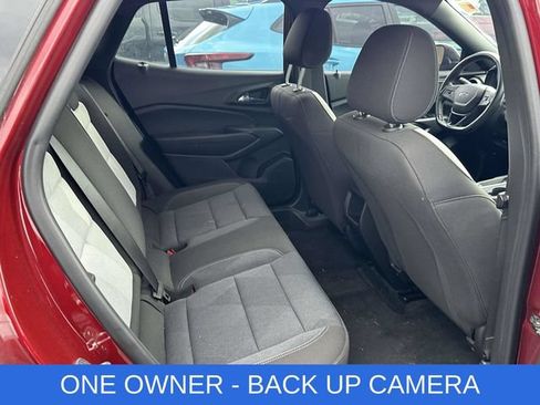 Used 2024 Chevrolet Trax RS w/ Driver Confidence Package FWD image 3