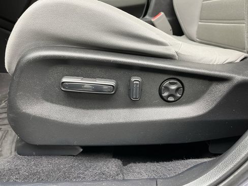 Used 2019 Honda CR-V EX image 10