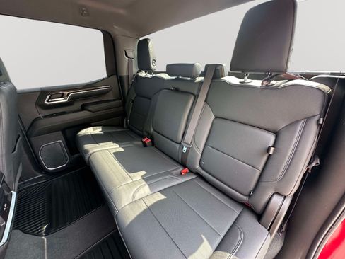 Used 2023 Chevrolet Silverado 1500 LTZ AWD/4WD image 30
