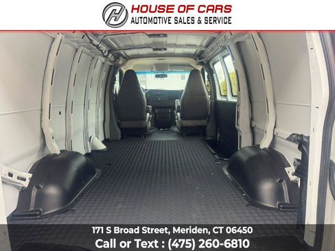 Used 2017 Chevrolet Express 3500 RWD image 26