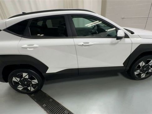 Used 2024 Hyundai Kona SEL image 9