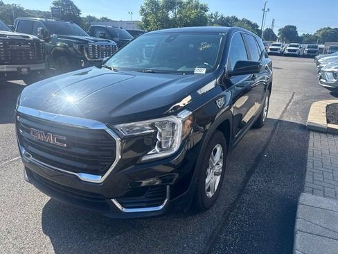 Used 2024 GMC Terrain SLE AWD/4WD image 3