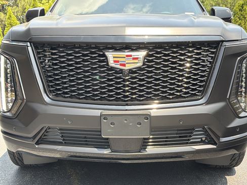 Used 2026 Cadillac Escalade Platinum Sport w/ LPO, Floor Liner Package AWD/4WD image 80
