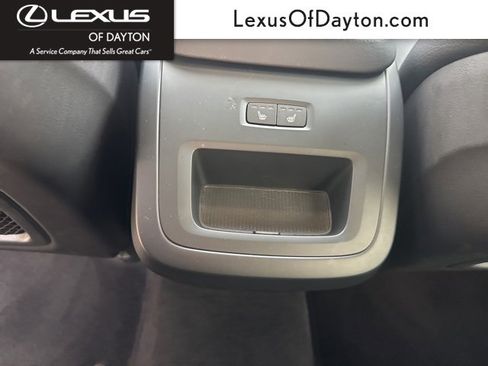 Used 2024 Volvo XC60 B5 Plus image 30