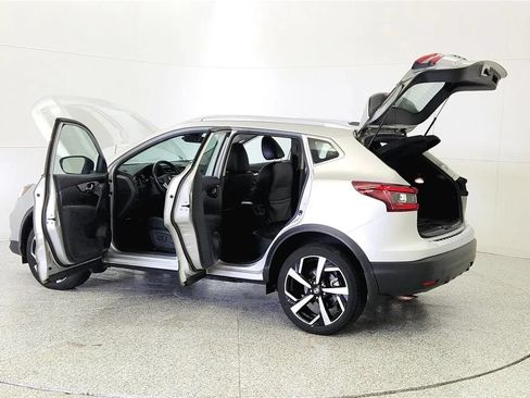 Used 2022 Nissan Rogue Sport SL AWD/4WD image 12