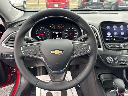 Used 2023 Chevrolet Malibu RS FWD image 11