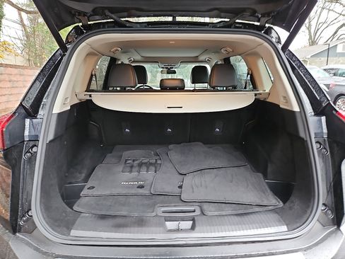 Certified 2023 Nissan Rogue SV w/ SV Premium Package image 28