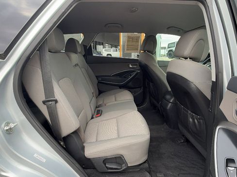 Used 2019 Hyundai Santa Fe XL SE FWD image 28