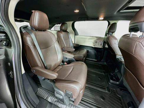 Certified 2024 Toyota Sienna Platinum AWD/4WD image 30