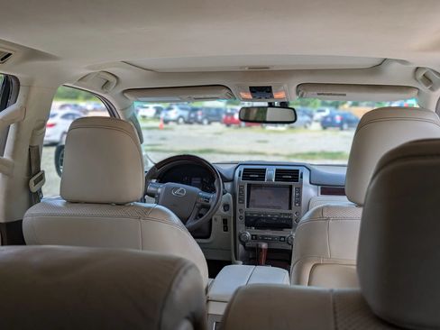 Used 2015 Lexus GX 460 Luxury AWD/4WD image 24