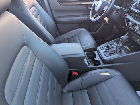 Used 2025 Honda CR-V EX-L image 12