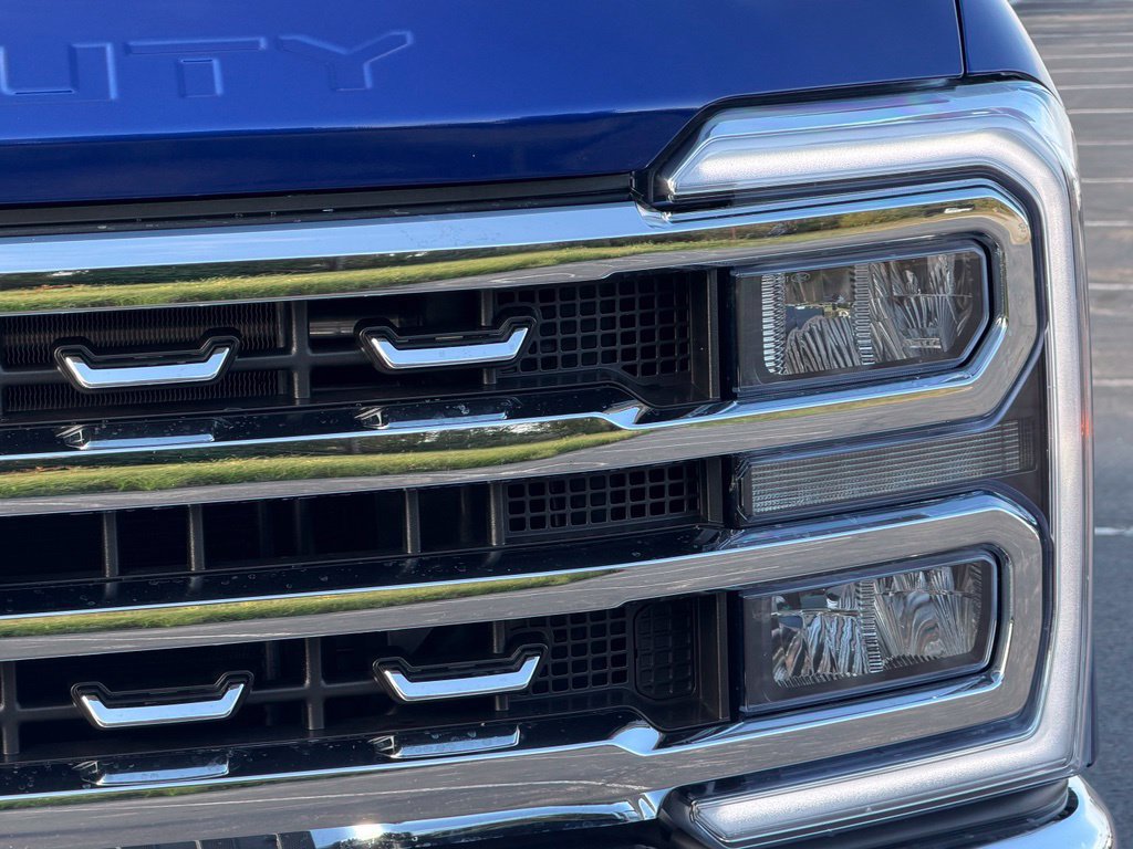 Used 2026 Ford F250 Lariat AWD/4WD image 5